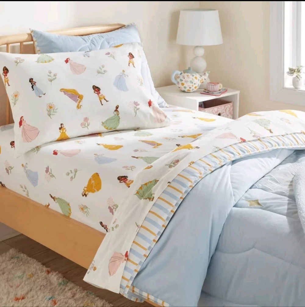 Full Princess Characters Kids' Sheet Set - The Disney Collection by Pillowfort
